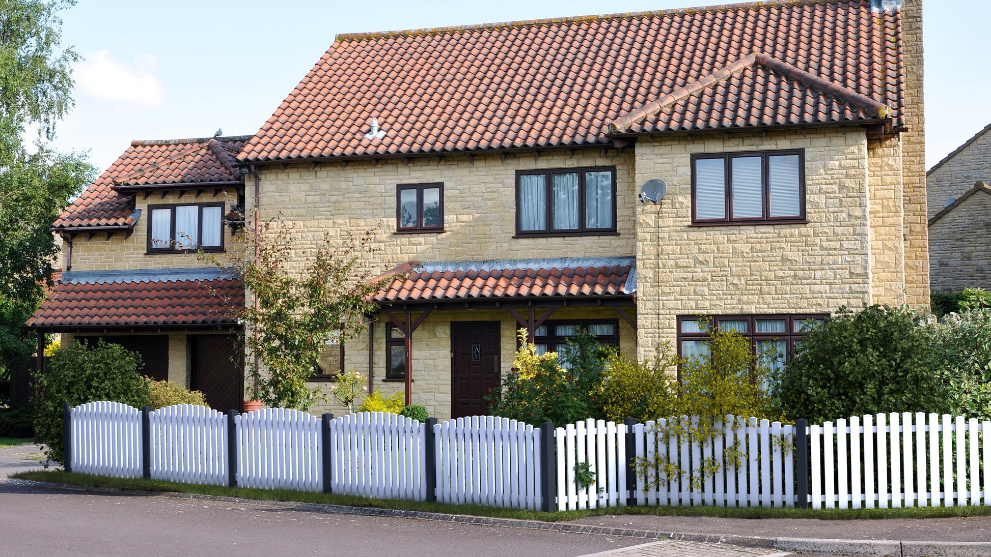 Vorgartenzaun PVC Bogen oben